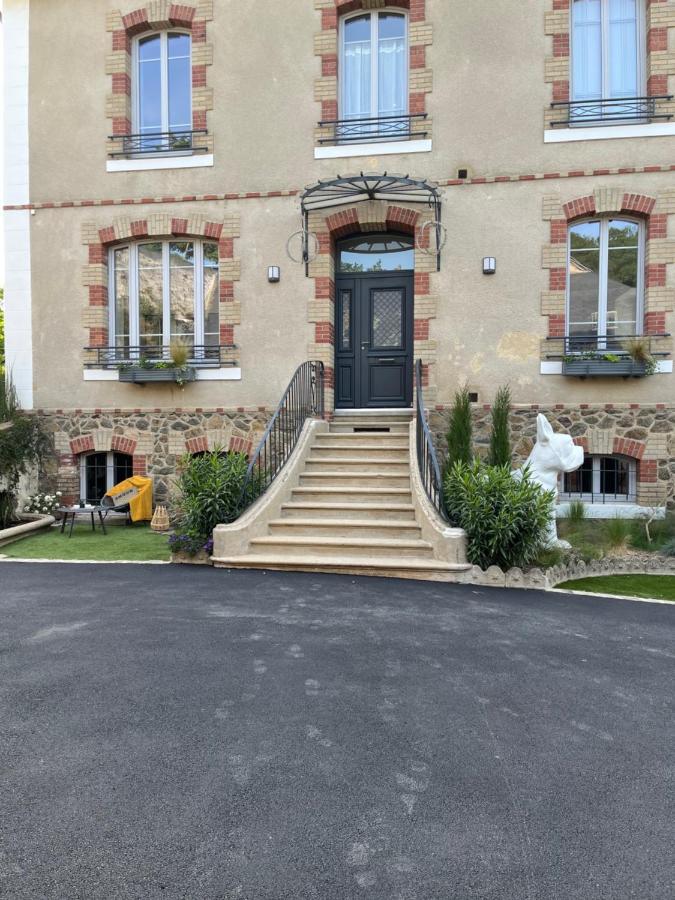 La Demeure Bed & Breakfast Sillé-le-Guillaume Dış mekan fotoğraf