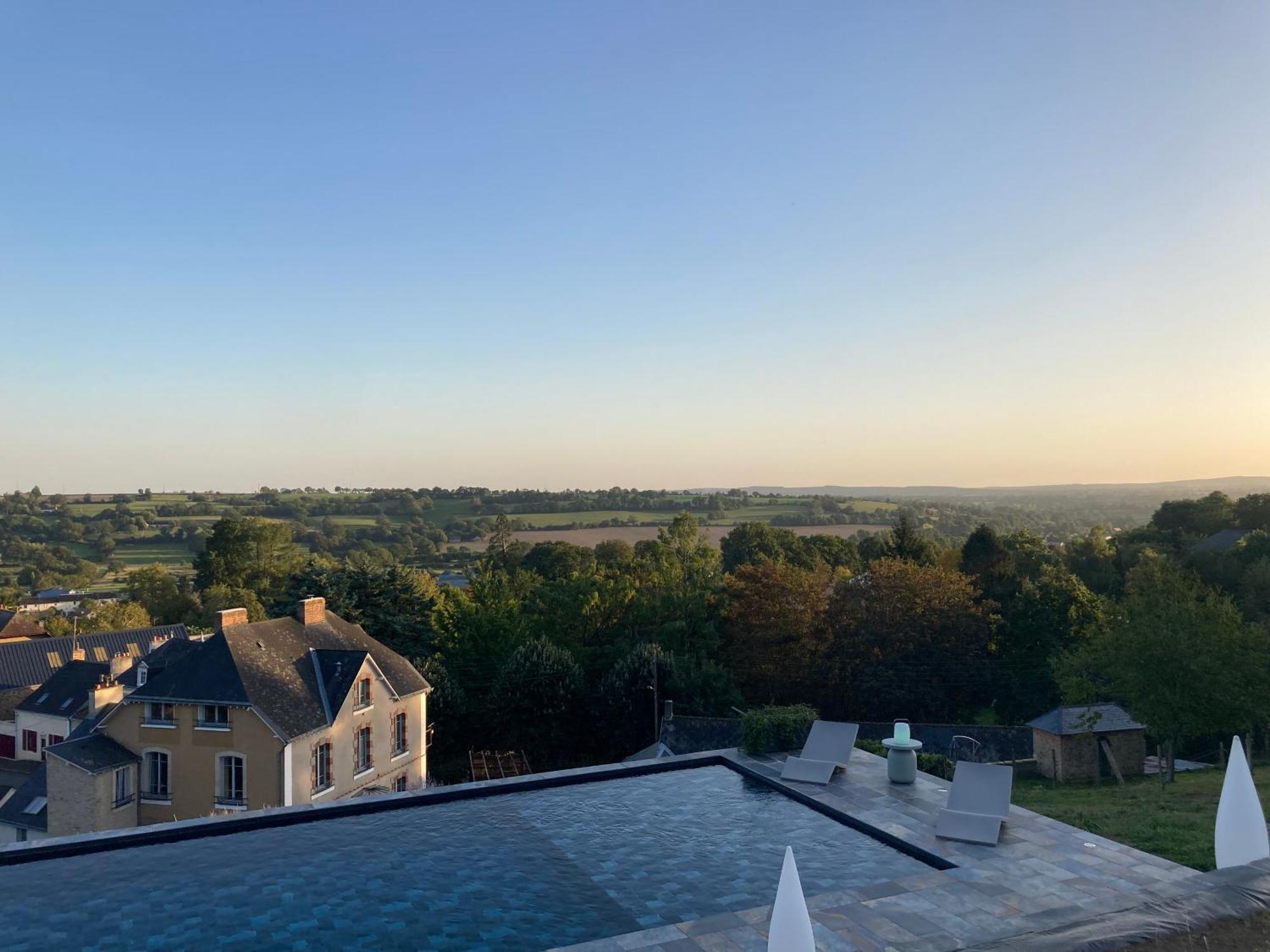 La Demeure Bed & Breakfast Sillé-le-Guillaume Dış mekan fotoğraf